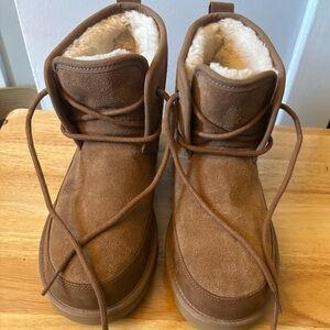 Men’s UGG Chestnut Leather and Suede Boots 10 New